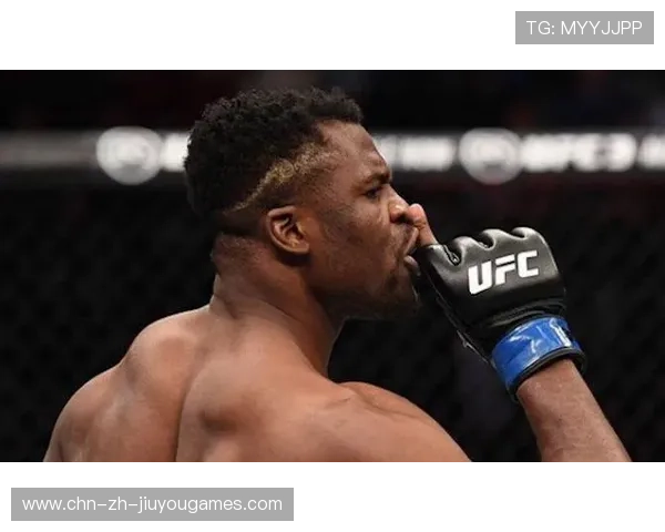 UFC重拳击飞护齿画面震撼：硬核瞬间背后的搏击魅力