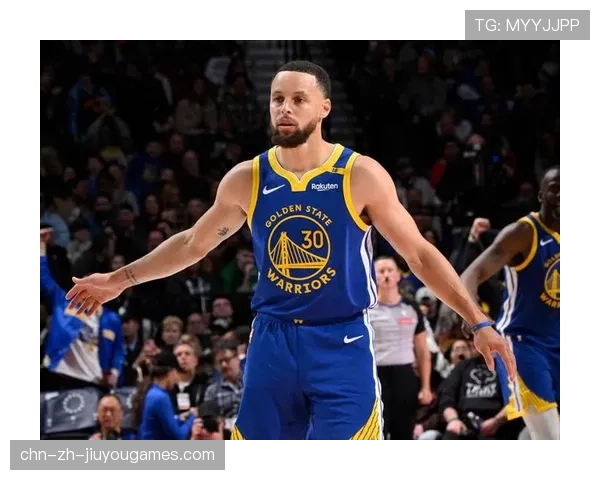 勇士队保持强势,目标三连冠,勇士队标准 勇士队保持强势,目标三连冠,勇士队标准